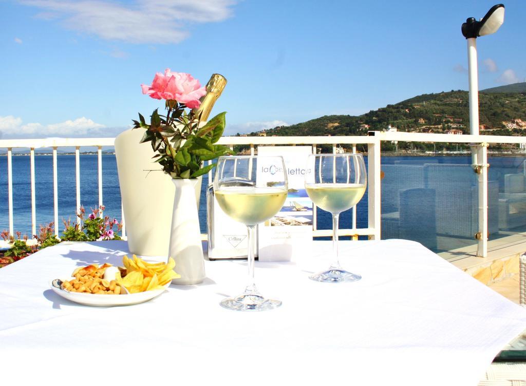 Hotel La Caletta Porto Santo Stefano  Exterior photo